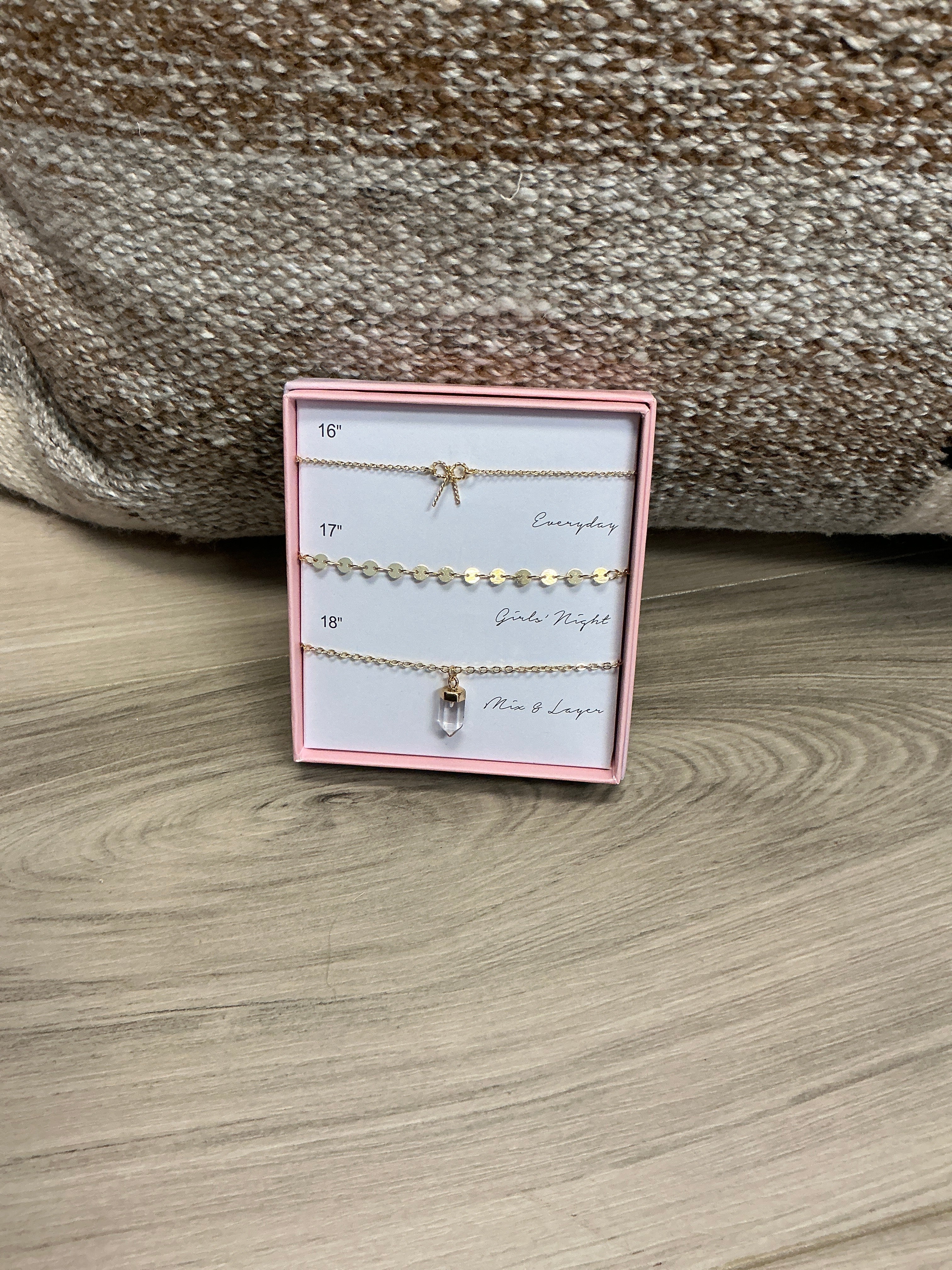 Bow Trio Necklace Set