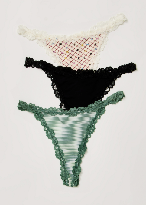 Three pairs of women&