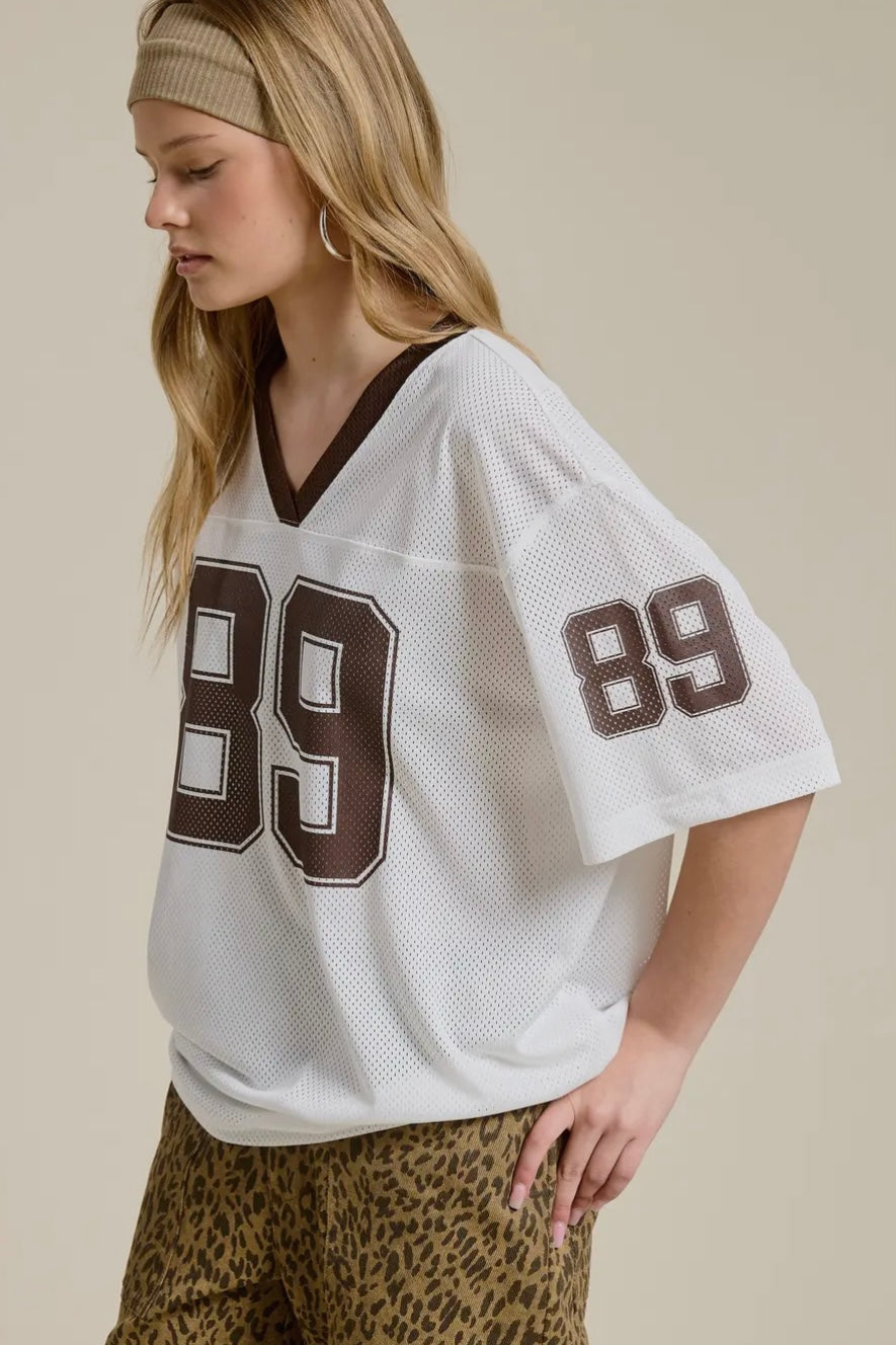 Sporty V Neck Short Sleeve Jersey Top with 89 Graphic Print