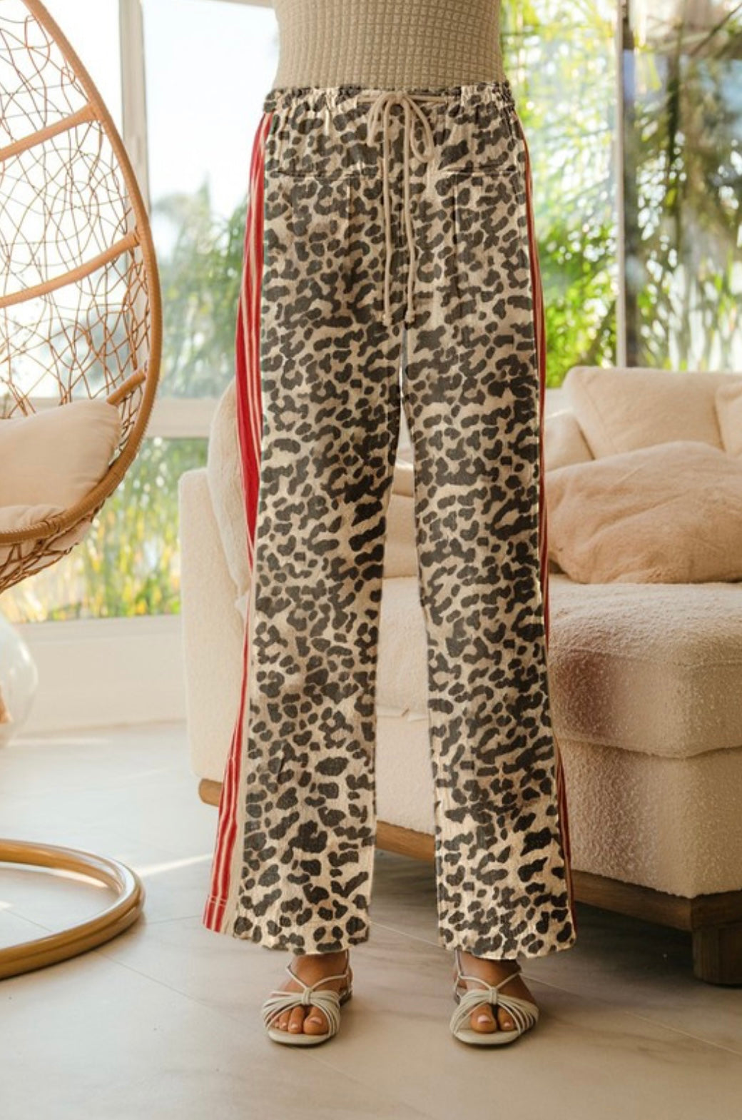 Leopard Print Side Contrast And Tucking Welt Pockets With Detail Drawstring Pant