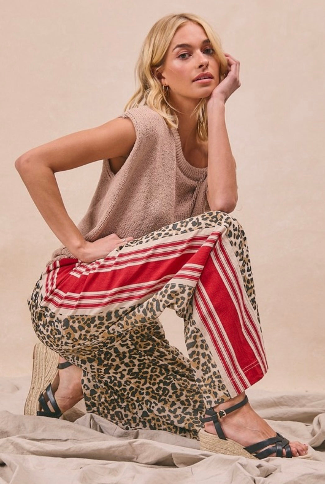 Leopard Print Side Contrast And Tucking Welt Pockets With Detail Drawstring Pant
