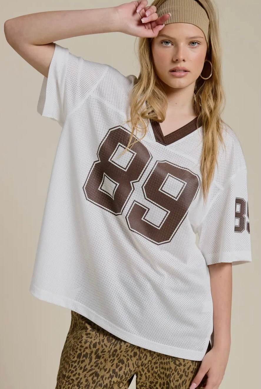 Sporty V Neck Short Sleeve Jersey Top with 89 Graphic Print