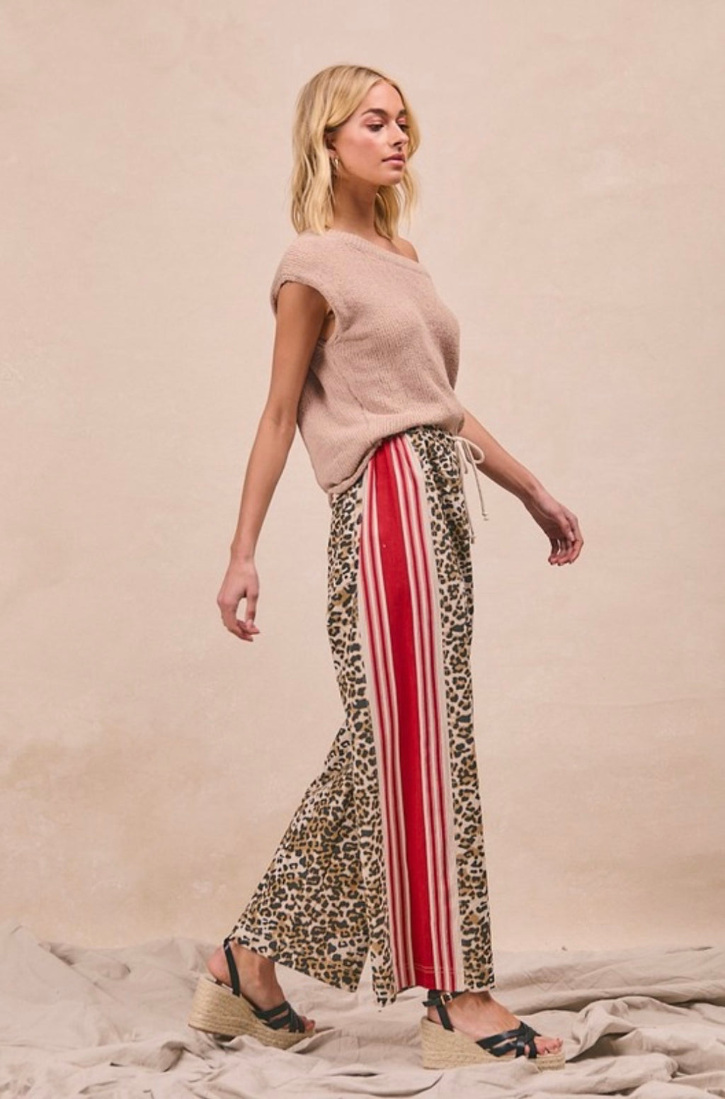 Leopard Print Side Contrast And Tucking Welt Pockets With Detail Drawstring Pant