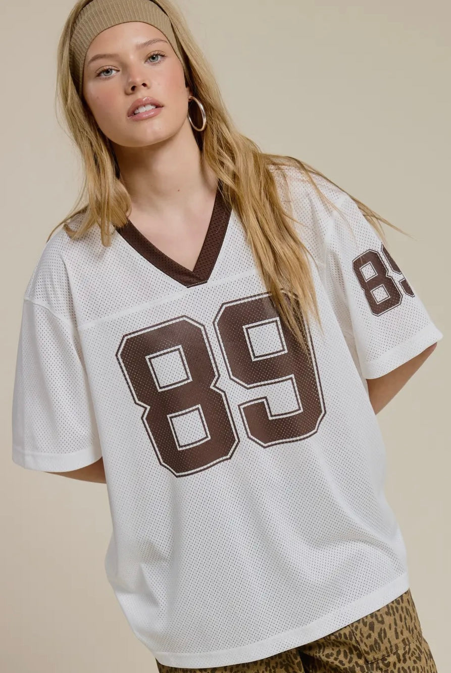 Sporty V Neck Short Sleeve Jersey Top with 89 Graphic Print