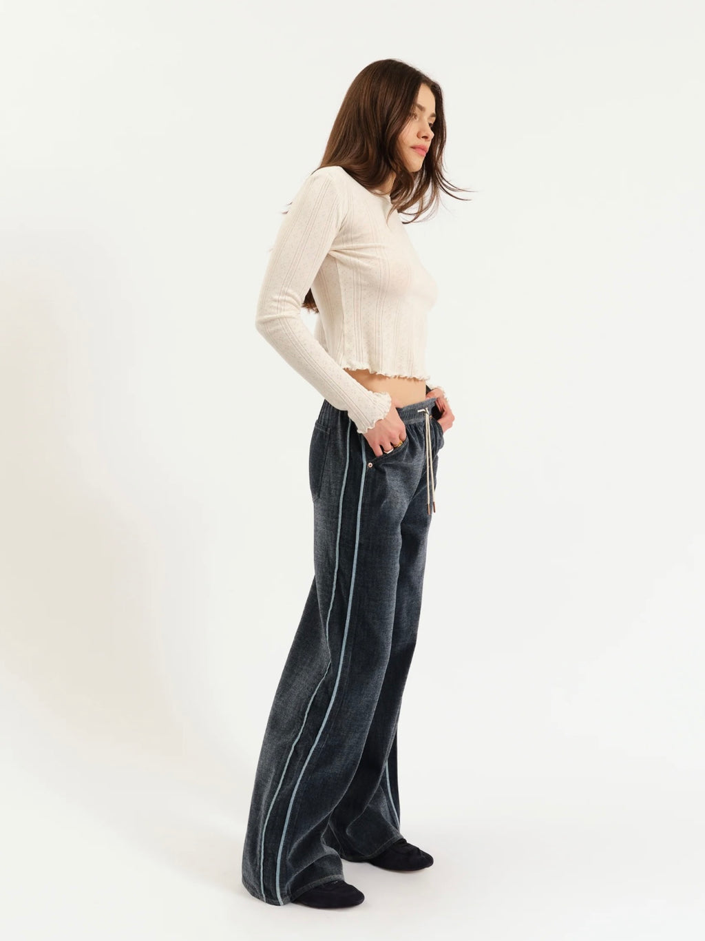 THE COZY JEAN WIDE LEG PULL ON IN SKY WHISPER