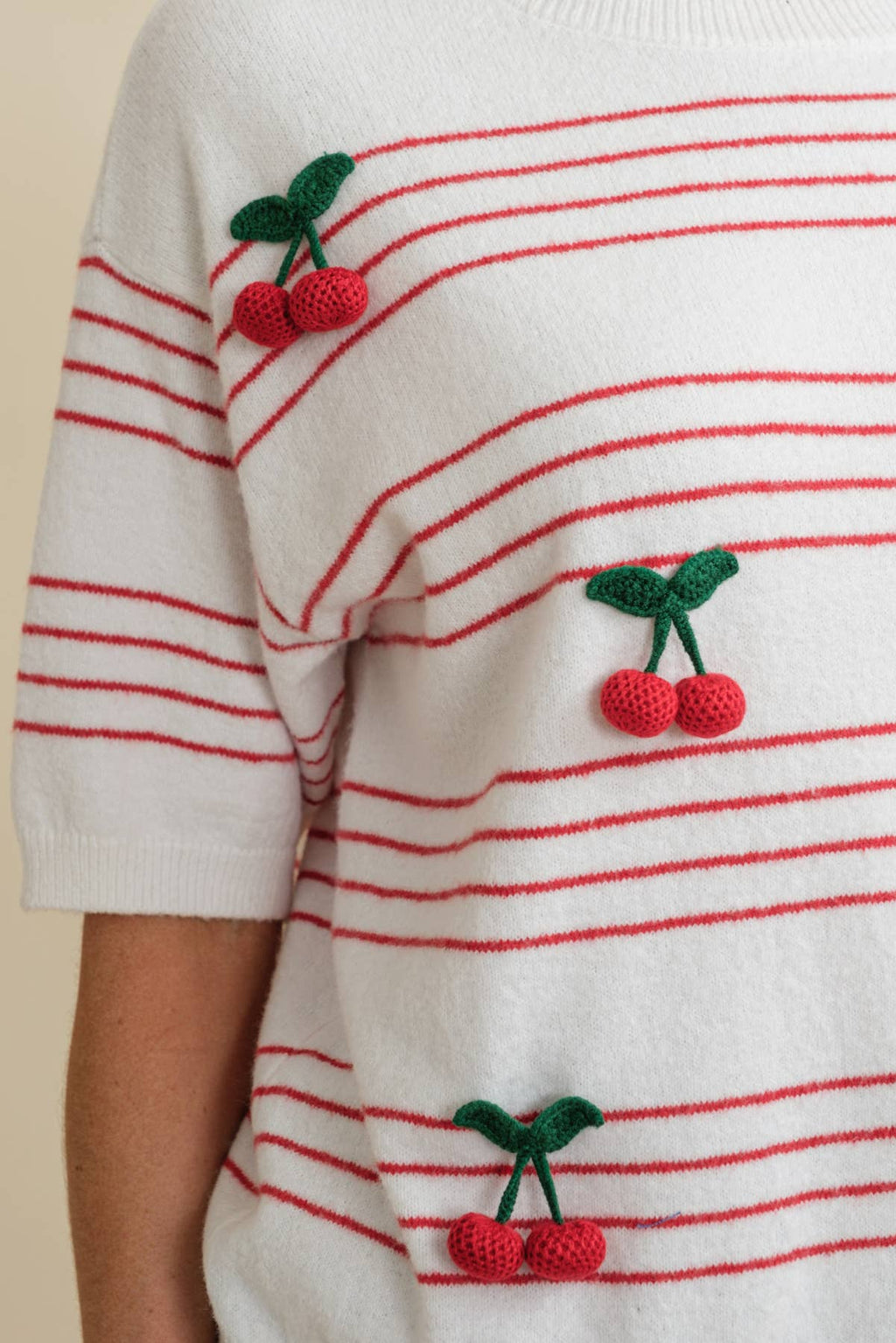 CHERRY ACCENT STRIPE SWEATER