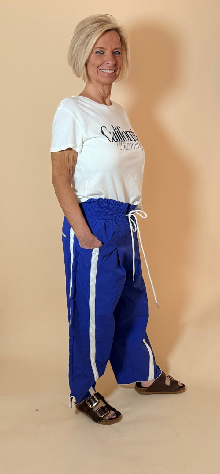 Cali Tourist Tee - eloise boutique