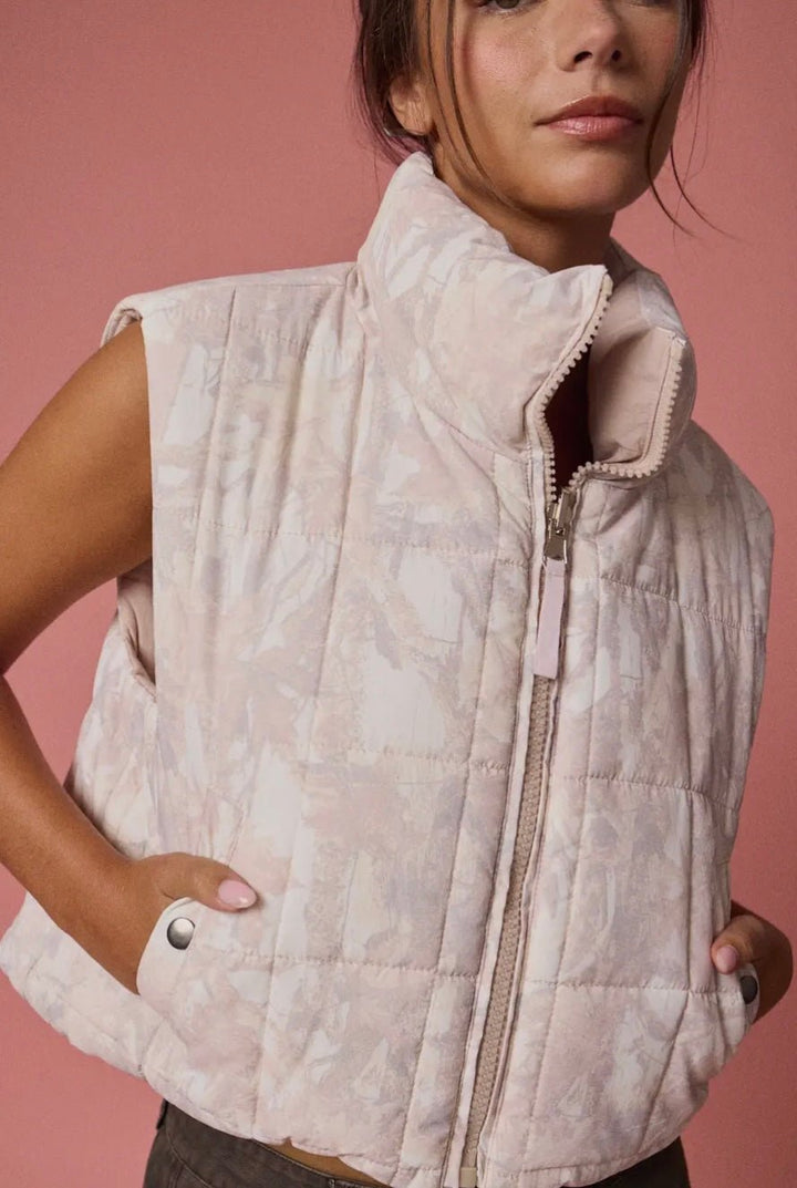 Camo Cropped Puffer Vest - eloise boutique