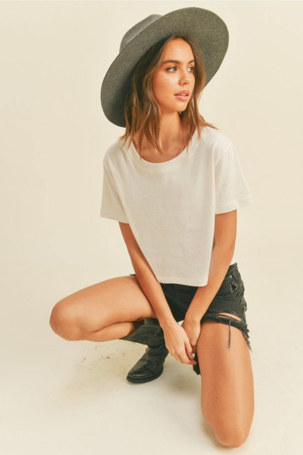 Hones Tee Short Cropped T-Shirt - eloise boutique