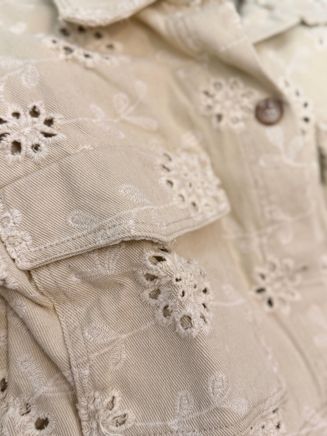Meadow Eyelet Cropped Jacket - eloise boutique