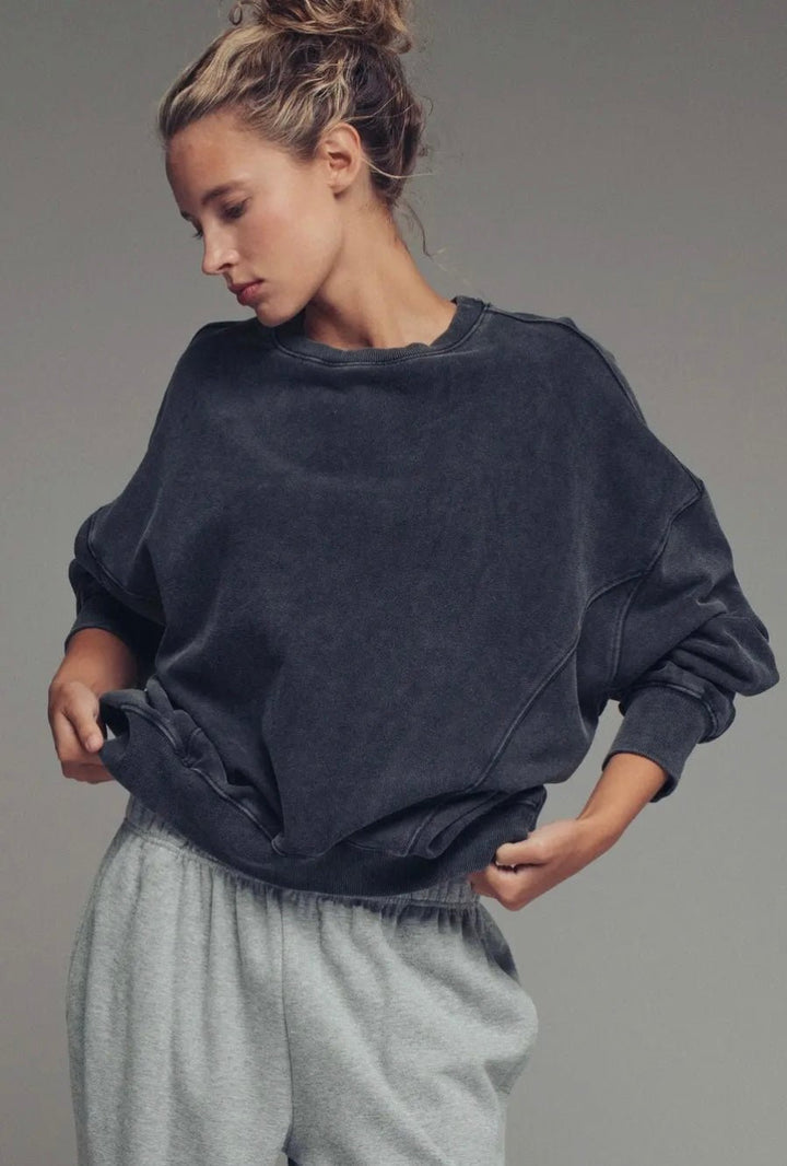 Pigment Washed Relaxed Fit Sweatshirt - eloise boutique