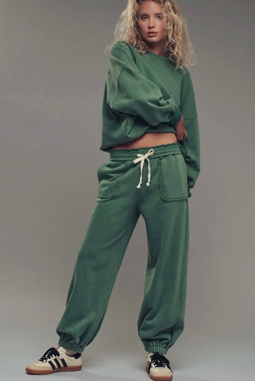 Pigment Washed Relaxed Fit Sweatshirt - eloise boutique