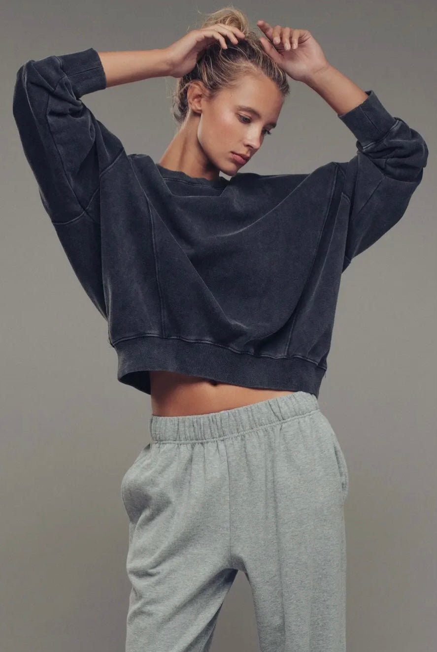 Pigment Washed Relaxed Fit Sweatshirt - eloise boutique