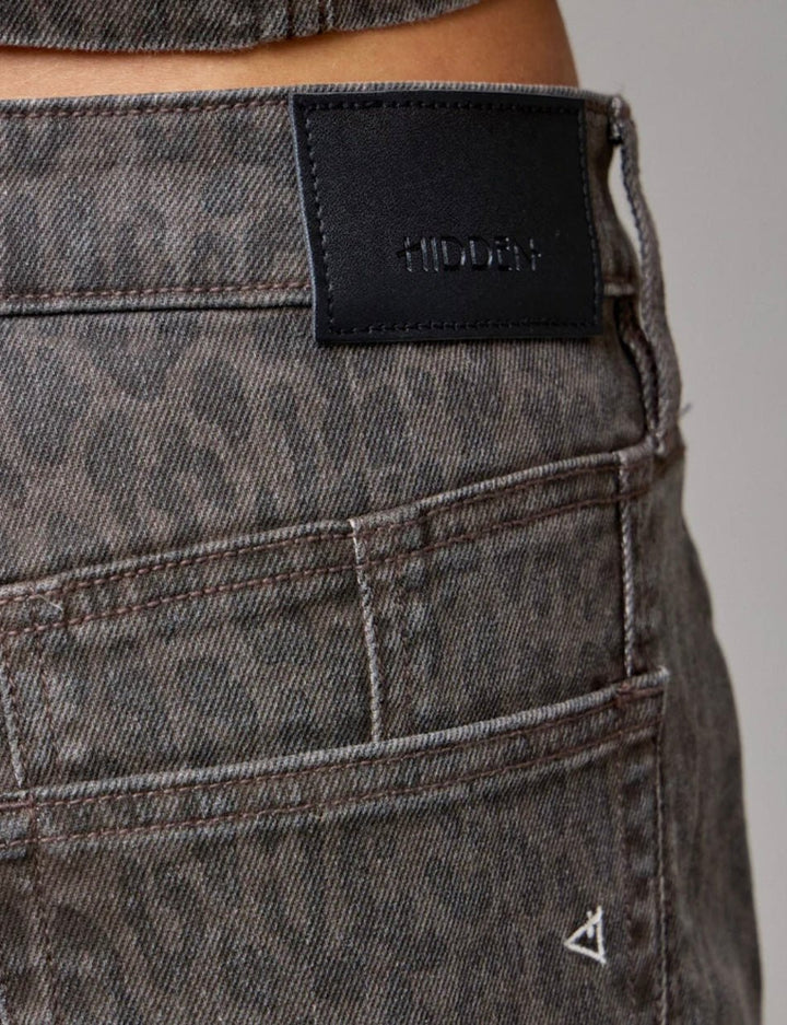 SAMMIE Brown Cheetah Seamed Barrel Jean - eloise boutique