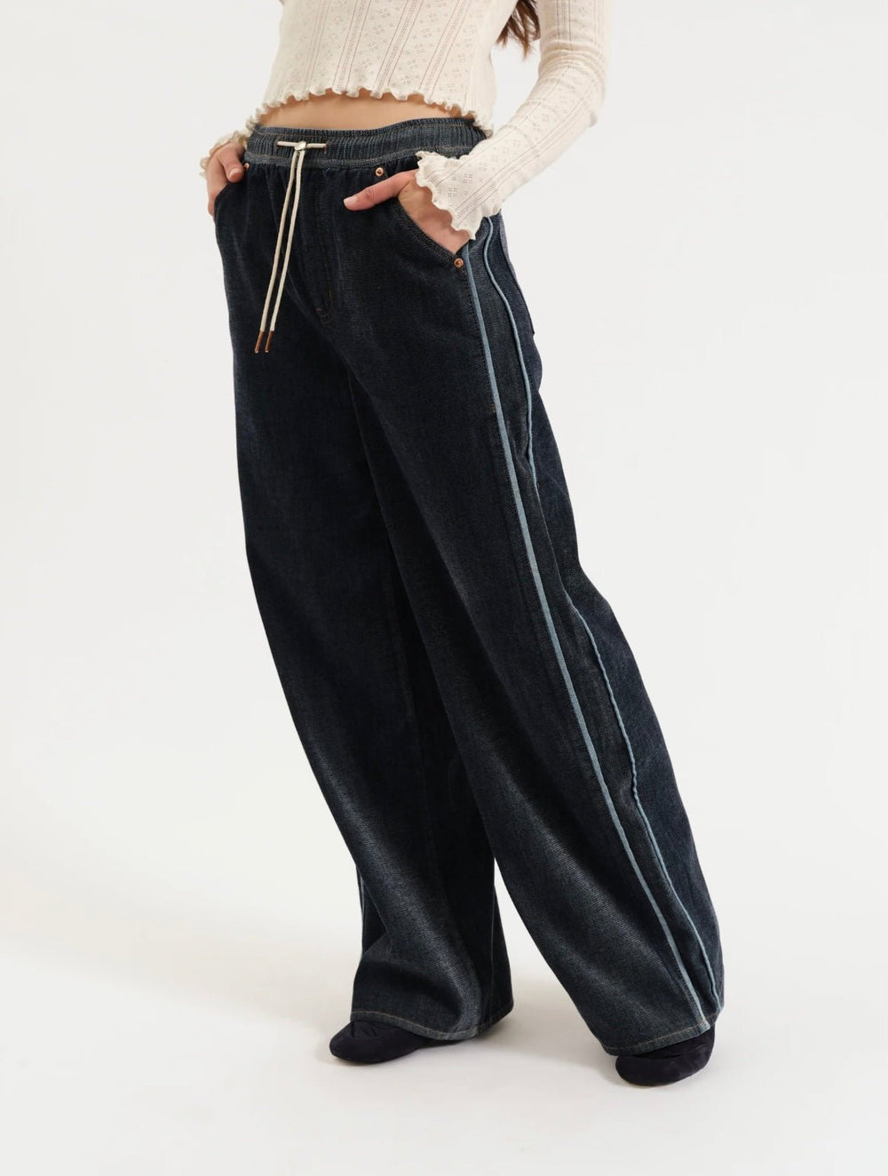 THE COZY JEAN WIDE LEG PULL ON IN SKY WHISPER - eloise boutique