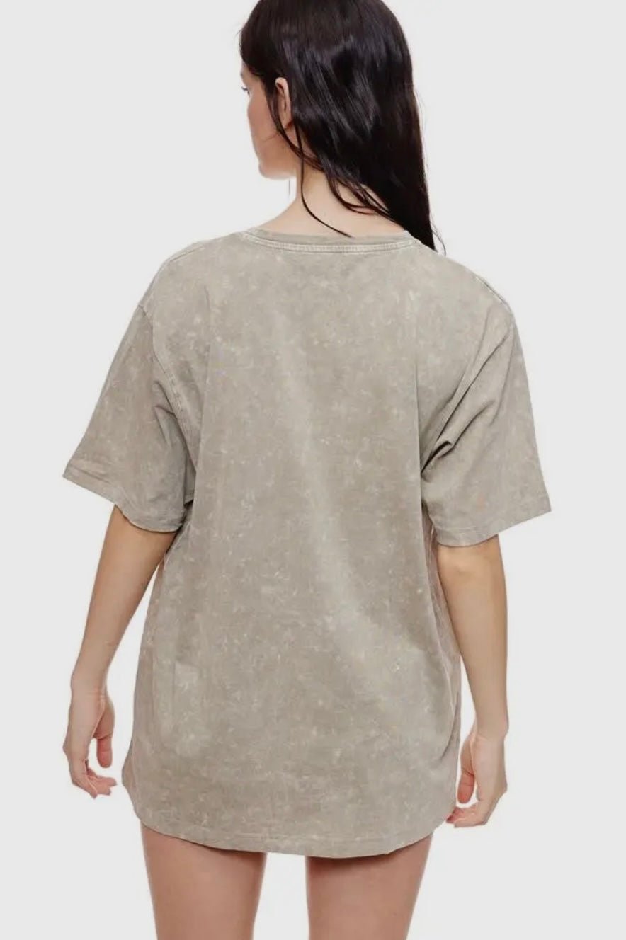 Western Elements Vintage Graphic Short Sleeve Boyfriend Fit Tee - eloise boutique
